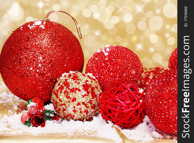 Christmas balls of different sizes