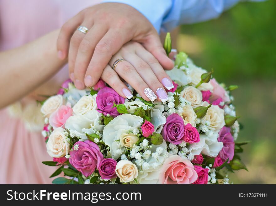 Wedding rings in flowers for your bunner