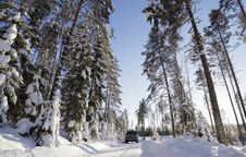 Suv, Car, Driving In Snowy Country Royalty Free Stock Images Suv, Car, Driving In Snowy Country Royalty Free Stock Images