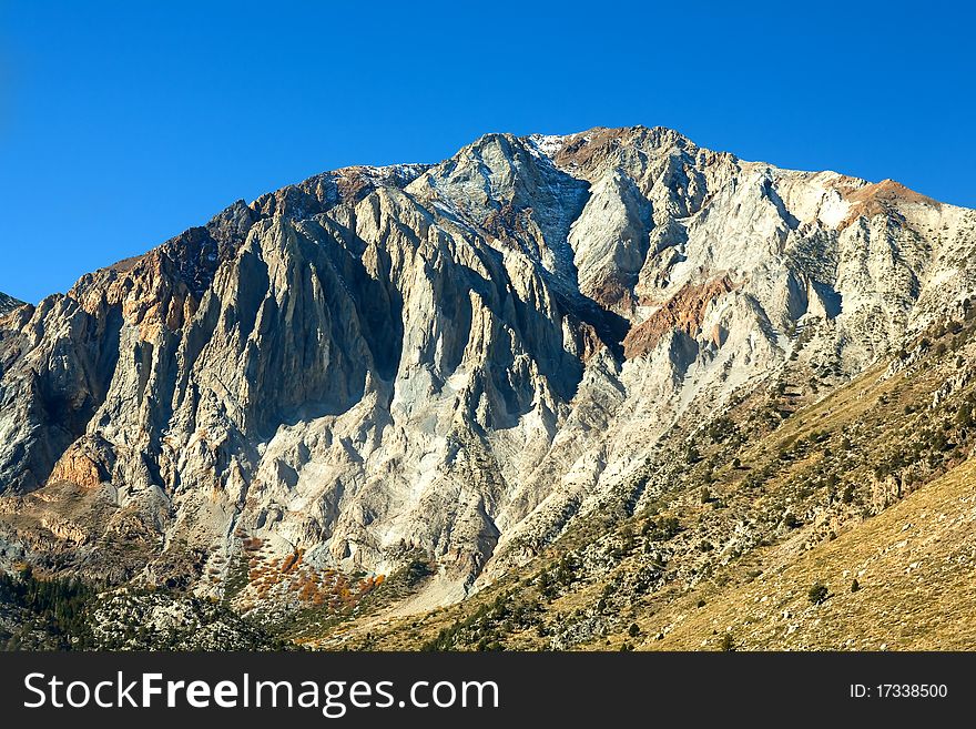 Scenic view of a Mountain in the Eastern Sierra