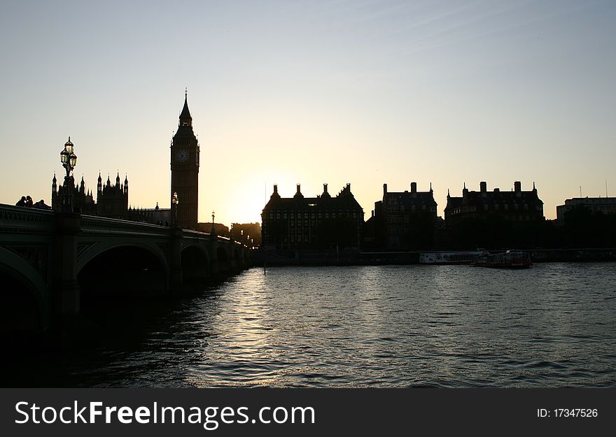 A picture of Big Ben and Westminster Bridge at sunset