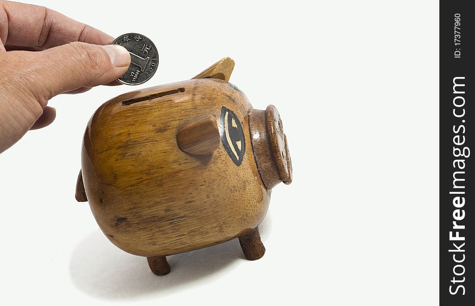 A bamboo handicraft tools, it is a child to use the piggy bank, is also a toy. A bamboo handicraft tools, it is a child to use the piggy bank, is also a toy.