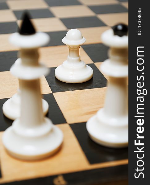 Shows chess on chess board