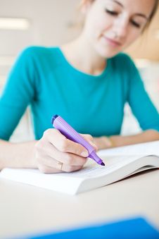 College Student In A Library Royalty Free Stock Photos College Student In A Library Royalty Free Stock Photos