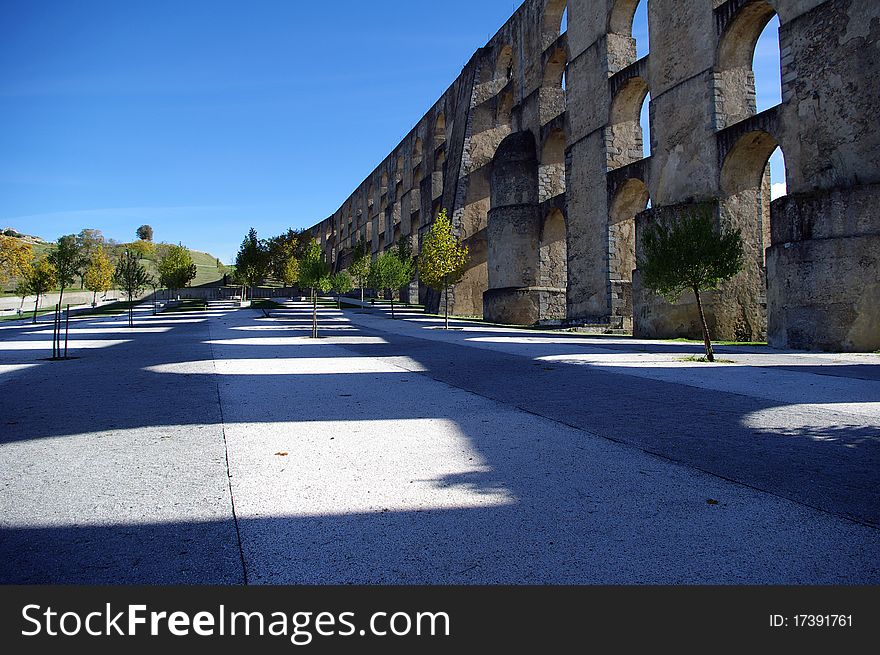 Aqueduct in Elvas, Portugal. Finished in 1622, it is a great example of Portuguese architecture and a tourist sight. Aqueduct in Elvas, Portugal. Finished in 1622, it is a great example of Portuguese architecture and a tourist sight.