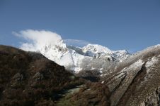 Mountain With Snow Stock Images Mountain With Snow Stock Images