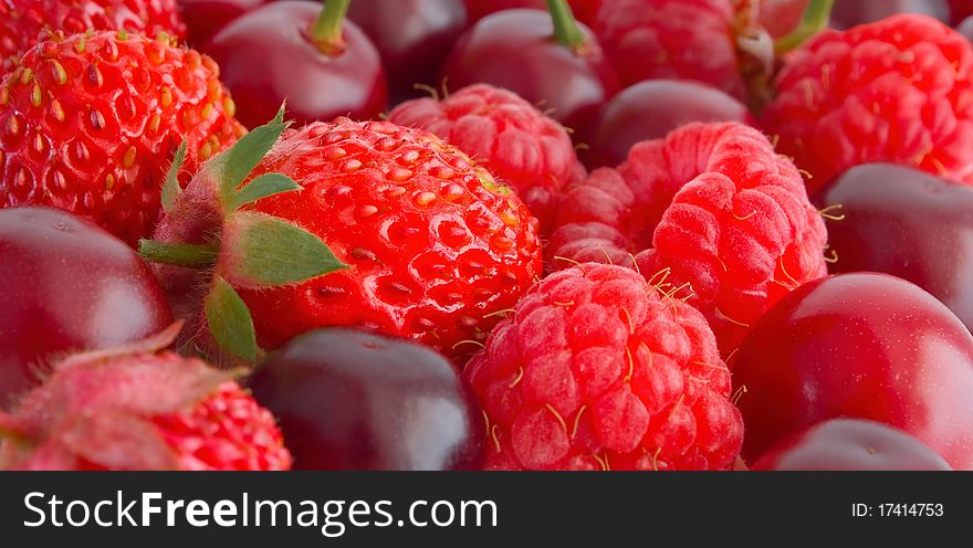 Sometimes even one type of the berries can raise the mood their own saturated colour. Sometimes even one type of the berries can raise the mood their own saturated colour