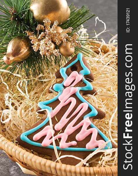 Traditional christmas gingerbread in a wicker basket