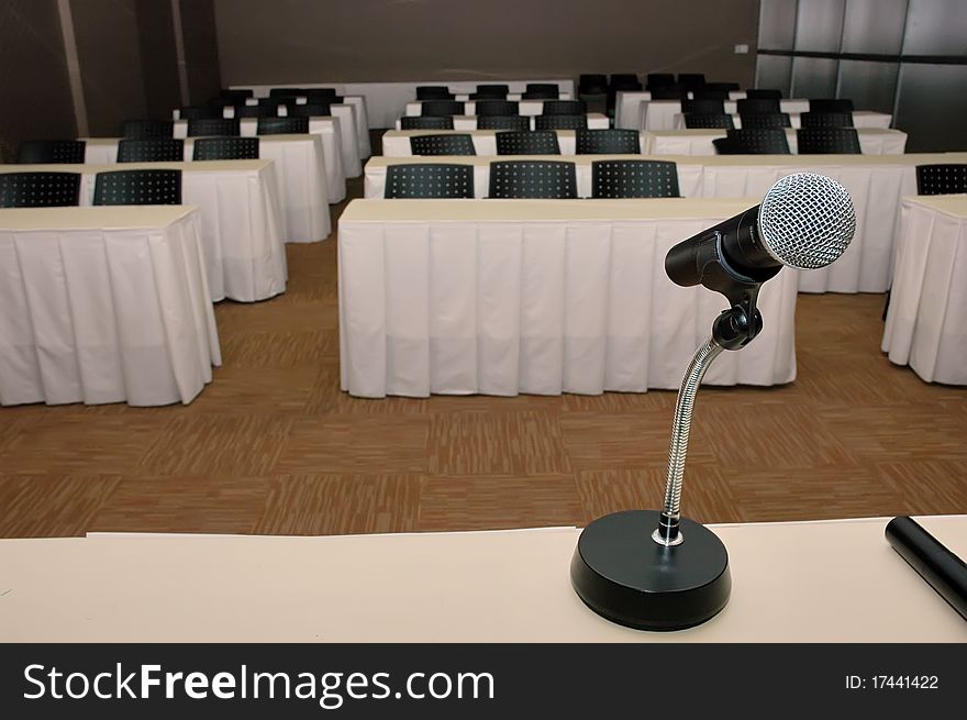 Microphone Amplifier For Talks
