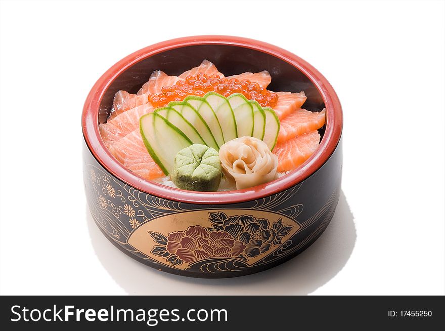 Salmon Ikura Don (Sliced Salmon with Salmon Roe topped on Rice)