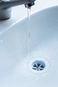 Pure Water In A Sink Royalty Free Stock Images
