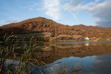 Autumn On The Lake Royalty Free Stock Images Autumn On The Lake Royalty Free Stock Images