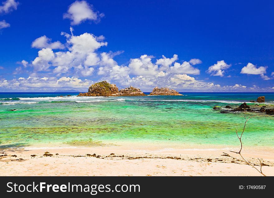 Stones at ocean at Seychelles - nature background