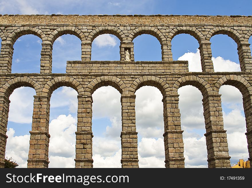 This is a roman aqueduct in Segovia (Spain). The romans brought water from a lake far from the city.