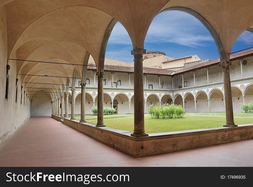 Internal court yard of basilica Santa Croce (Basilica of the Holy Cross) in Florence, Italia. Internal court yard of basilica Santa Croce (Basilica of the Holy Cross) in Florence, Italia.