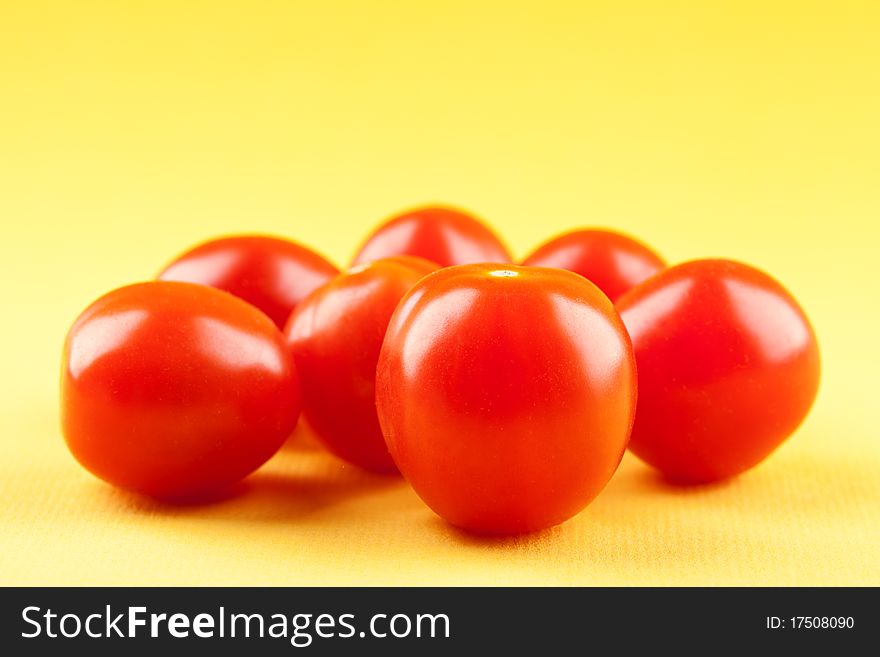 Small ripe cherry tomatoes, studio