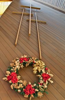 Three Crosses With Christmas Wreath Royalty Free Stock Photos Three Crosses With Christmas Wreath Royalty Free Stock Photos