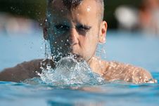 Man Swimming In Pool Royalty Free Stock Image