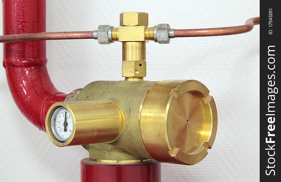 The valve of system of a gas fire extinguishing