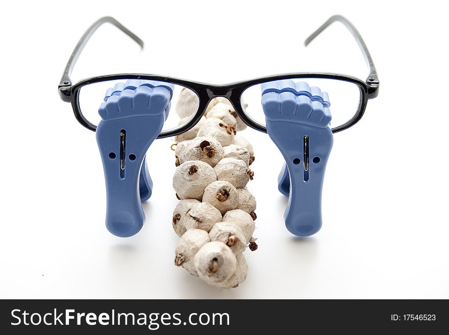 Reading glasses with clip and berries