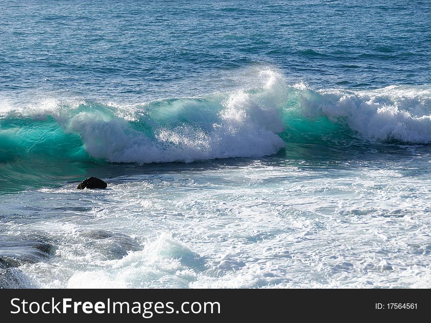 Photo of a wave while fringe. Photo of a wave while fringe