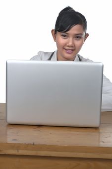 Doctor And Laptop Royalty Free Stock Images Doctor And Laptop Royalty Free Stock Images