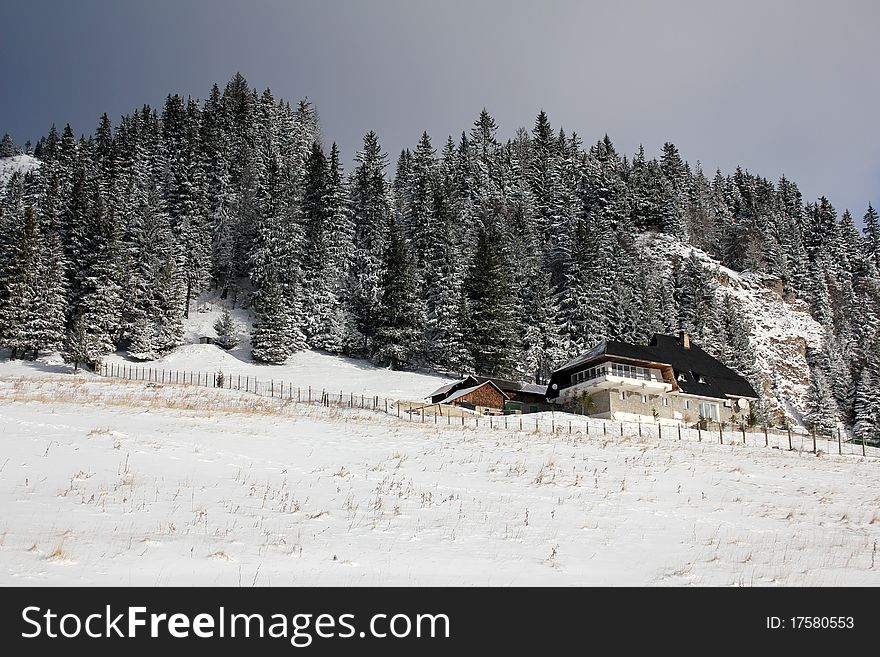 House/Hostel In Snowy Mountains