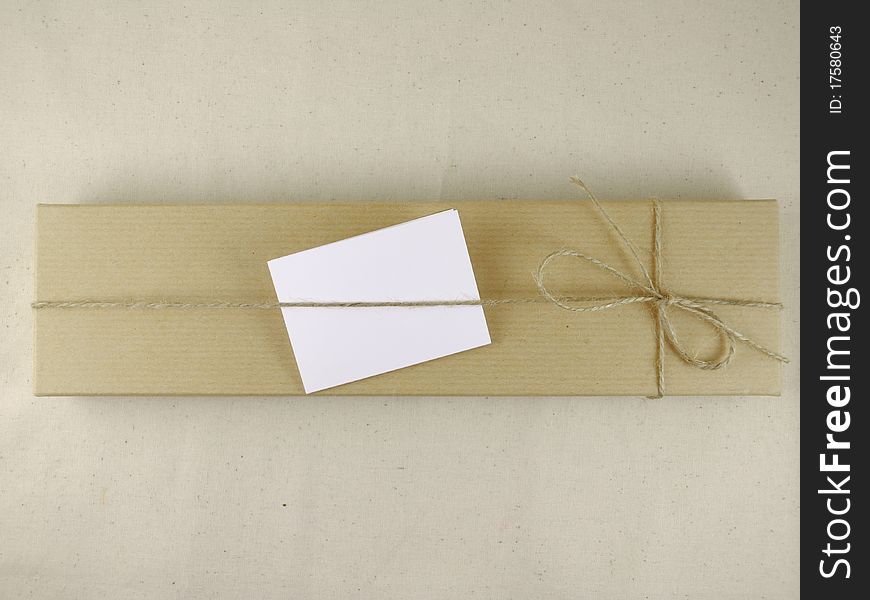 Grunge gift box with a blank note