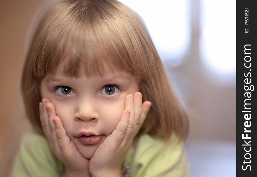 Portrait of a little girl - shallow DOF, focus on eyes