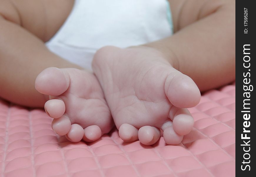 Detail of sleeping baby's feet