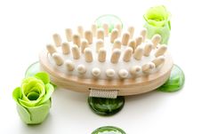 Massage Brush And Flower Royalty Free Stock Images Massage Brush And Flower Royalty Free Stock Images