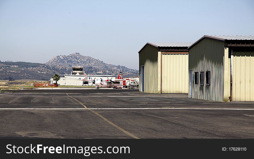 Small Airport nearby San Diego