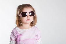 Little Girl In Sunglasses Royalty Free Stock Images Little Girl In Sunglasses Royalty Free Stock Images