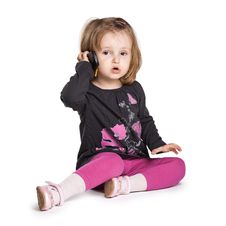 Little Girl With Mobile Phone Stock Photography Little Girl With Mobile Phone Stock Photography