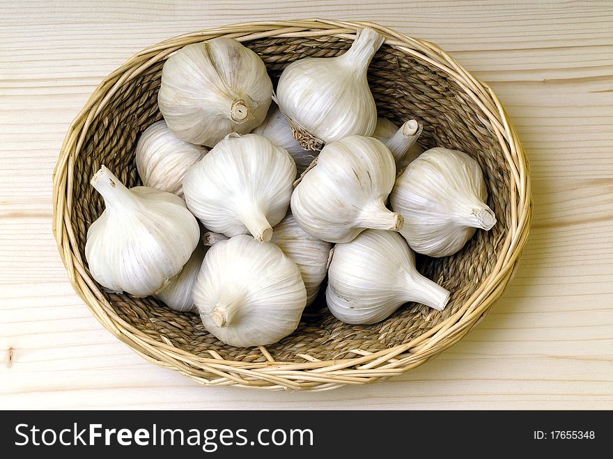 Garlic bulbs in a basket