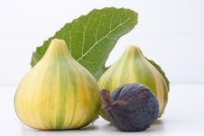 Ripe Fruits Of A Fig Royalty Free Stock Images Ripe Fruits Of A Fig Royalty Free Stock Images