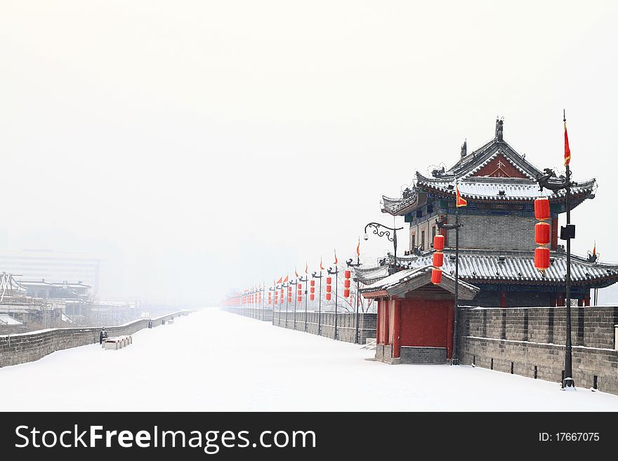 The south rampart gate of ancient Xi'an is covered by the first snow in 2011. The south rampart gate of ancient Xi'an is covered by the first snow in 2011.