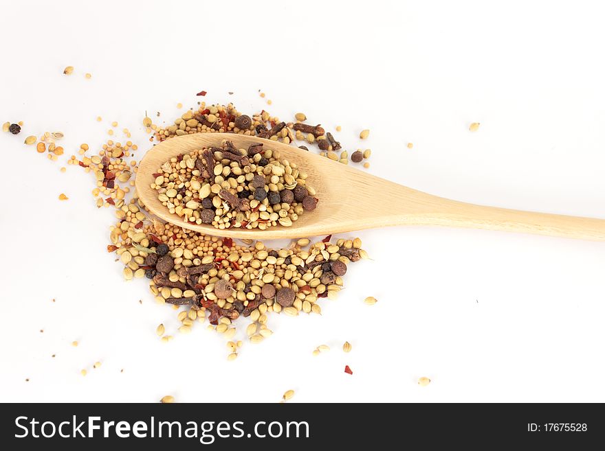Spices mixed over the spoon
