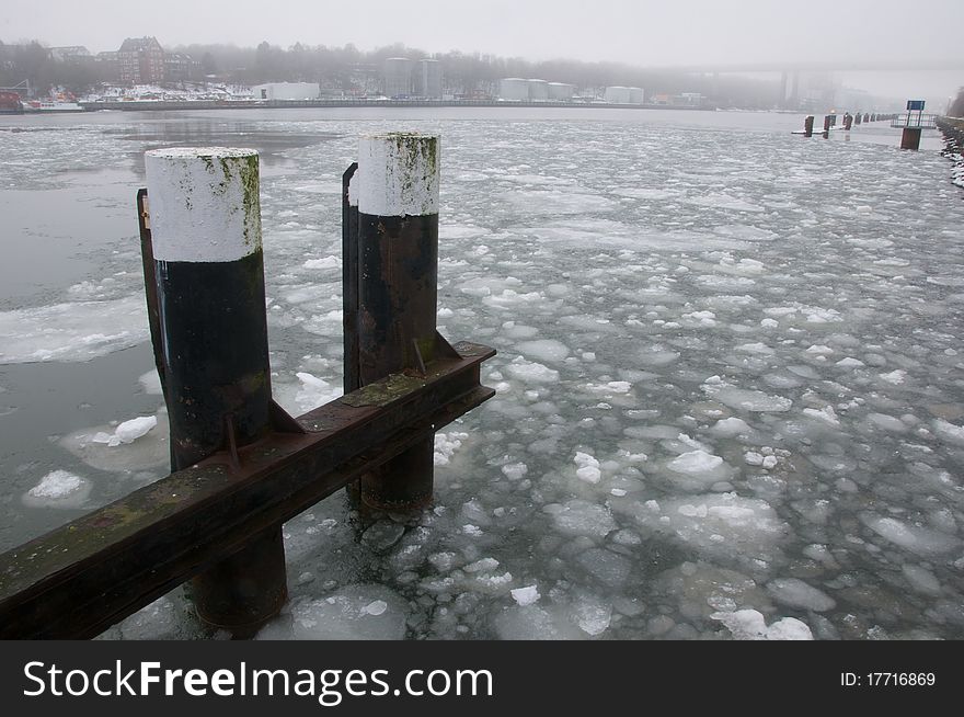 The kiel-canal is full of ice. The kiel-canal is full of ice