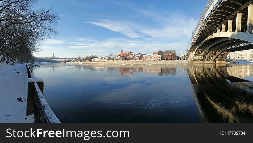 Moscow River, Andreyevsky Bridge and promenade