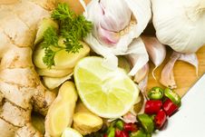 Fresh Garlic, Ginger, Chillies And Limes Stock Photography Fresh Garlic, Ginger, Chillies And Limes Stock Photography