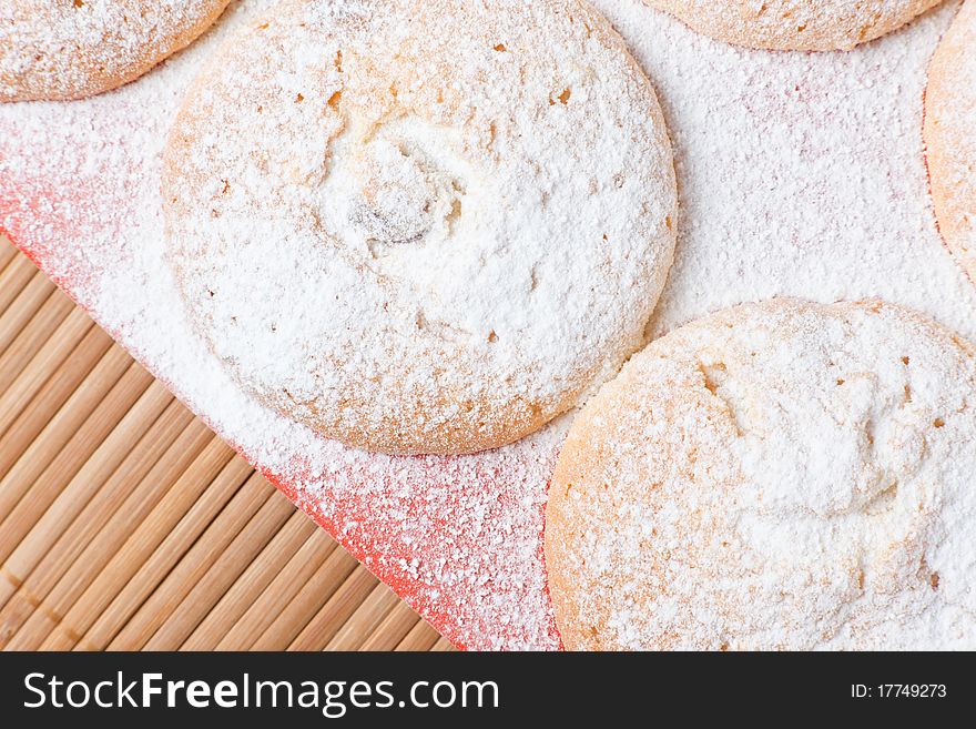 Muffins with a sugar powder in a silicon mold