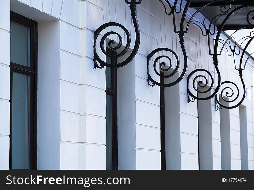 Architectural details: balcony support on an ancient building