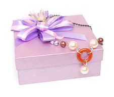 Gift Box And Jewellry Royalty Free Stock Images