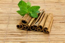 Cinnamon Sticks Royalty Free Stock Photos Cinnamon Sticks Royalty Free Stock Photos