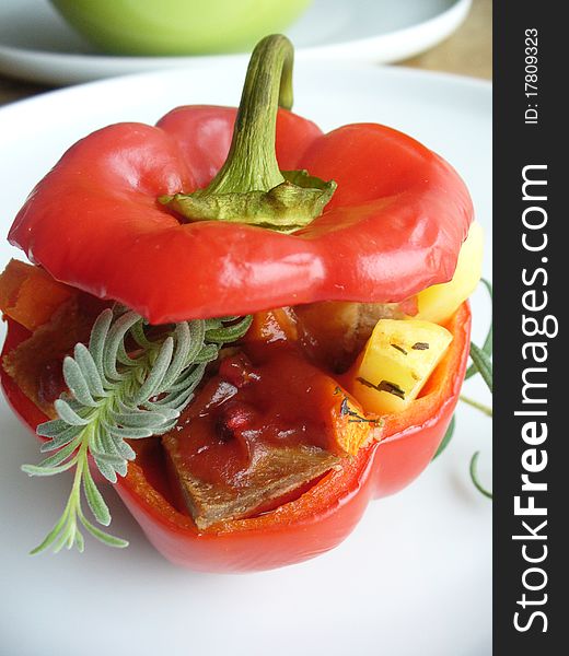 Pepper with meat and vegetables