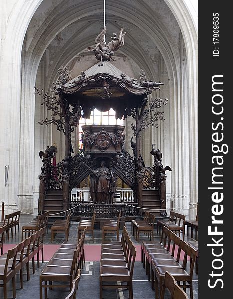 Magnificent pulpit in the our lady cathedral. Antwerp, Belgium.
8Sec. at F16 ISO 100 and 28mm Lens focal length.