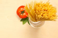 Pasta With Fresh Tomato And Basil Royalty Free Stock Image Pasta With Fresh Tomato And Basil Royalty Free Stock Image