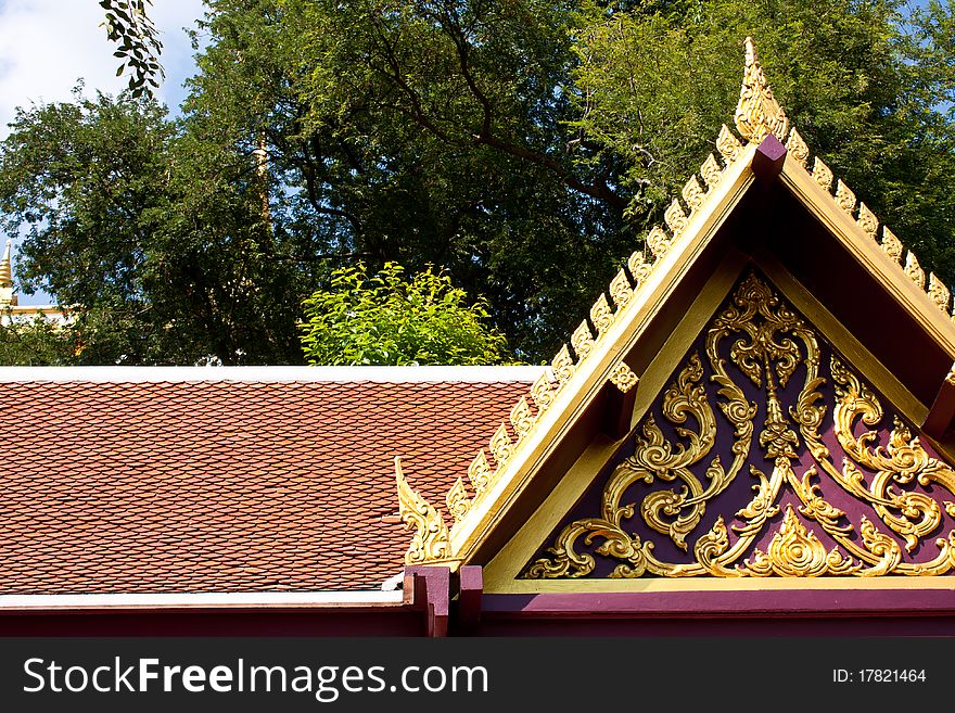 Thai temple art roof. Unique beauty. Has a unique pattern.