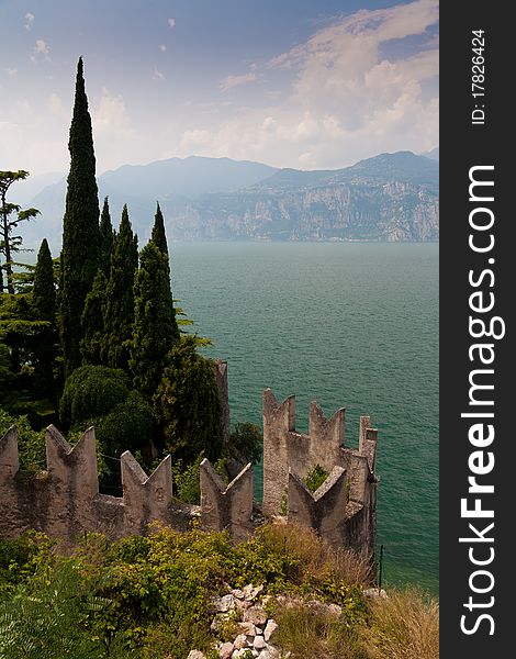 Lakeside wall at Lake Garda